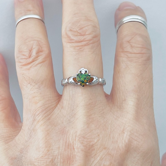 Sterling Silver Black Lab Opal Heart Claddagh Ring, Irish Rings, Crown Hearts - Picture 14 of 14